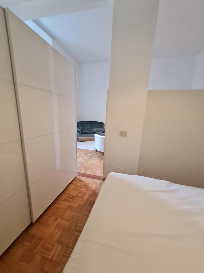 Duomo - Amedei Cozy Apartment Милано Екстериор снимка
